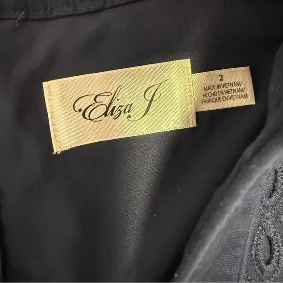 Eliza J Navy Eyelet Sleeveless Dress • Size 2 • Ruffle Hem - Picture 5 of 8